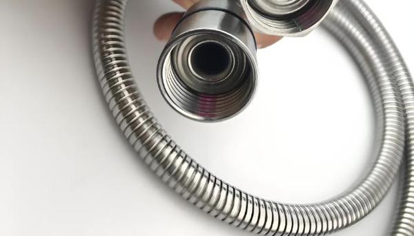 金属淋浴管实用性强，选择时遵循这些原则！